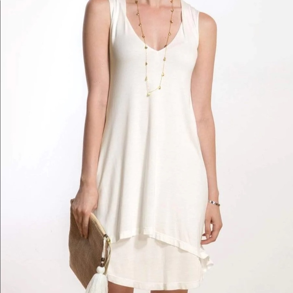 Miik Sleeveless V-Neck Layered Dress - White